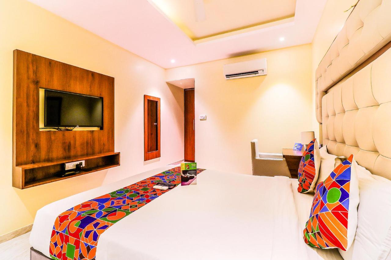 Fabexpress Adlon Andheri East Мумбай Екстериор снимка